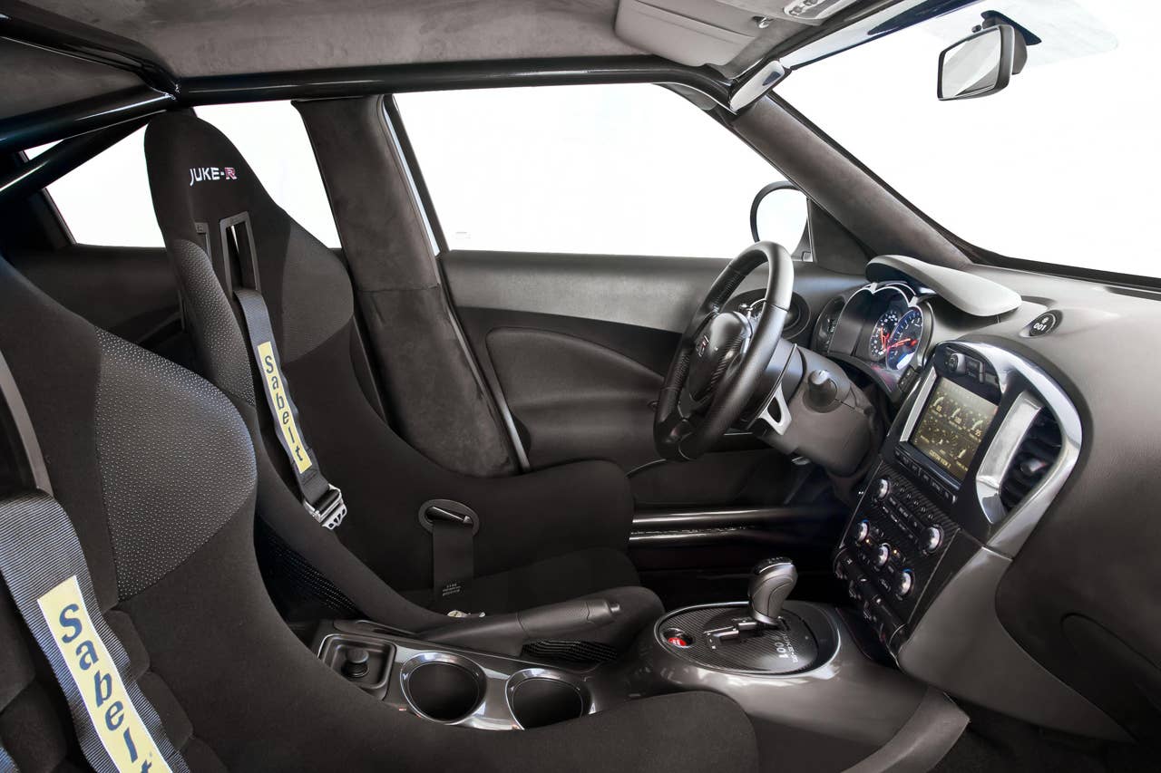 Nissan Juke-R No. 001 interior