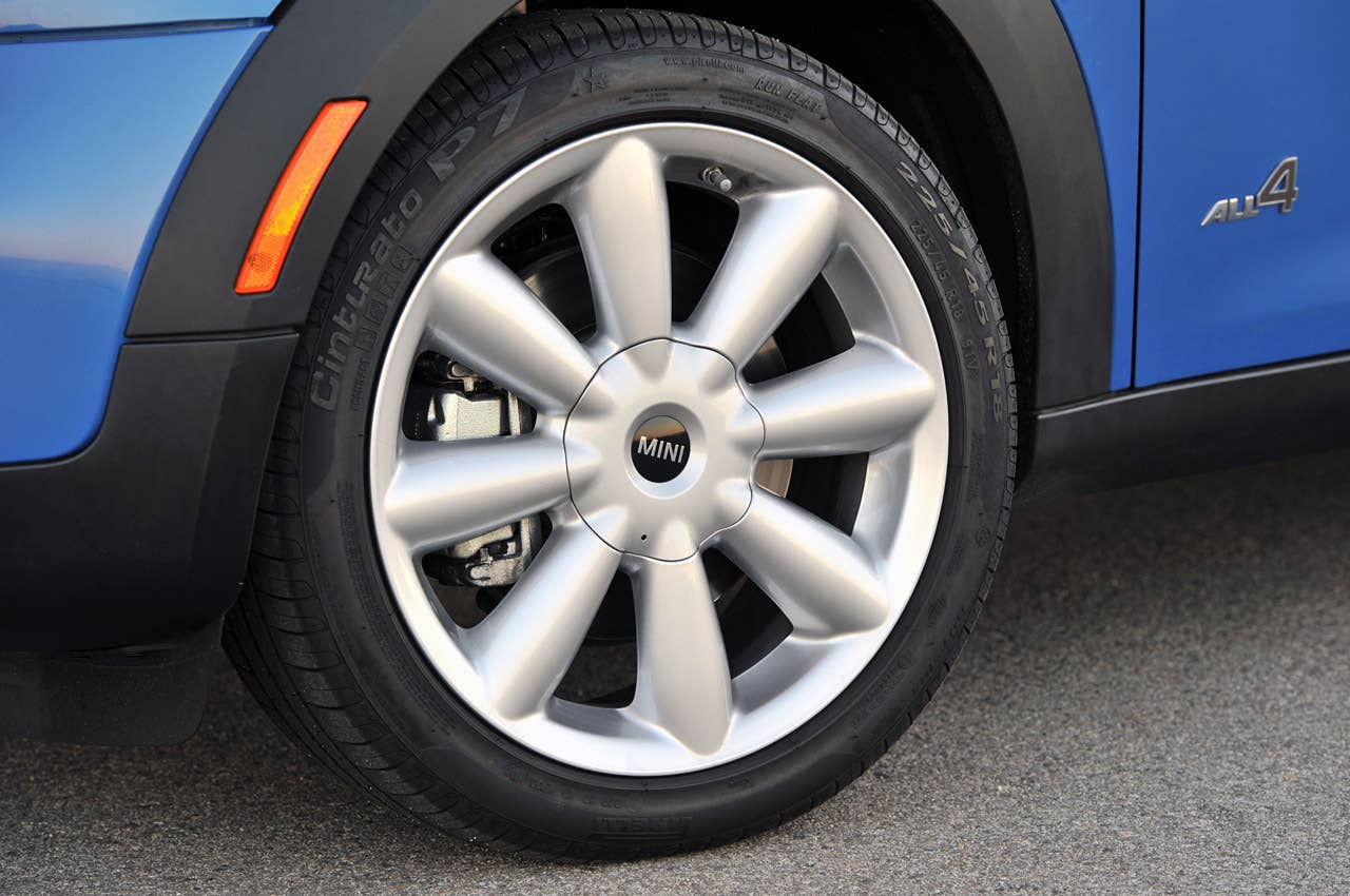 2011 Mini Countryman wheel
