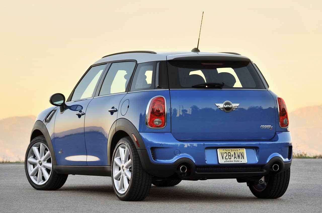2011 Mini Countryman rear 3/4 view