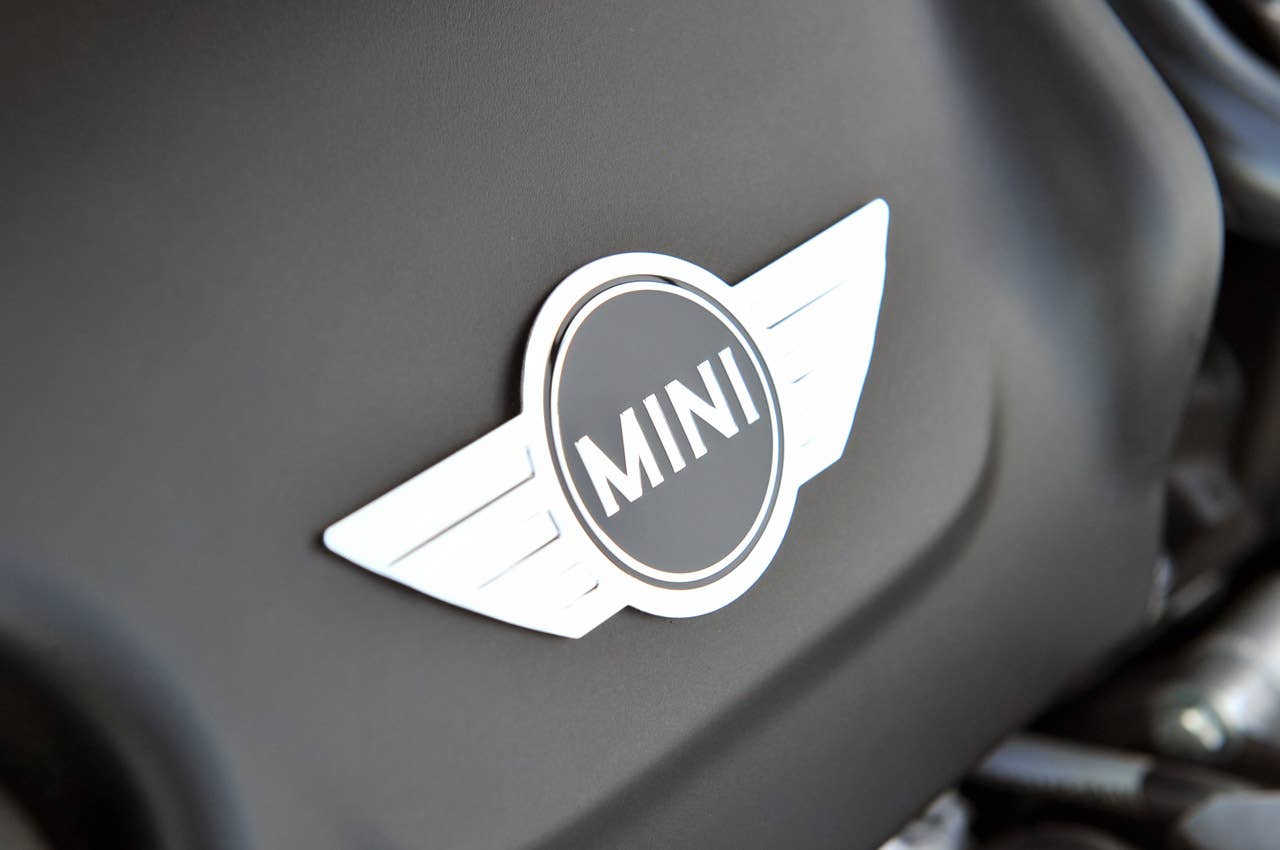 2011 Mini Countryman engine detail