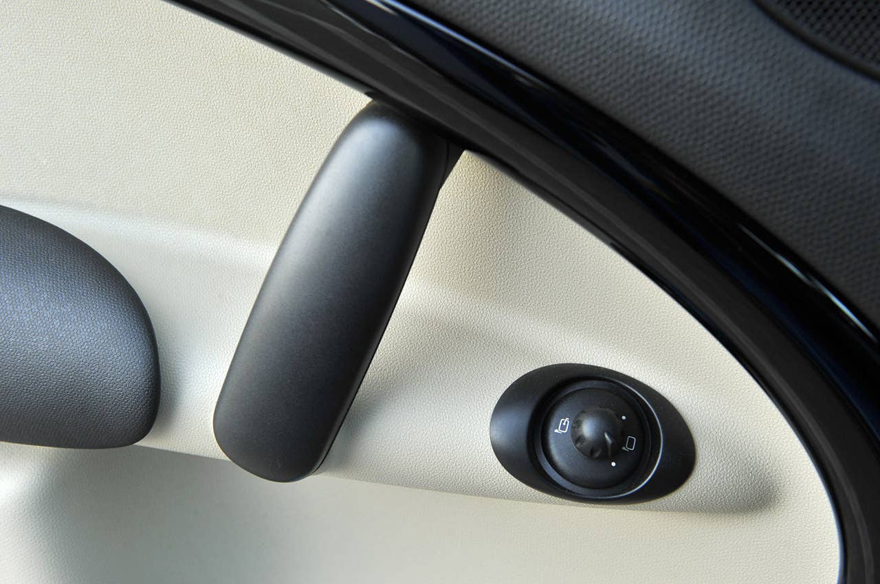 2011 Mini Countryman door handle