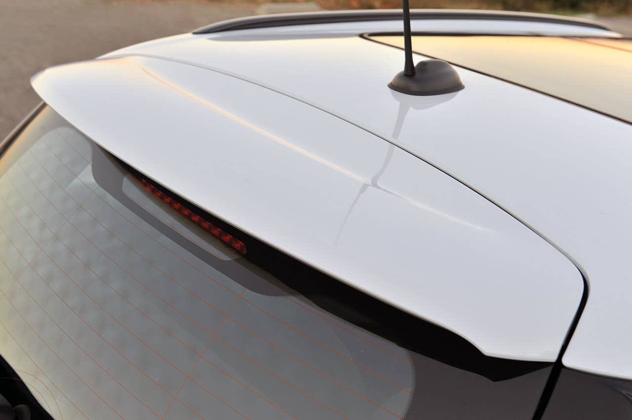 2011 Mini Countryman roof spoiler