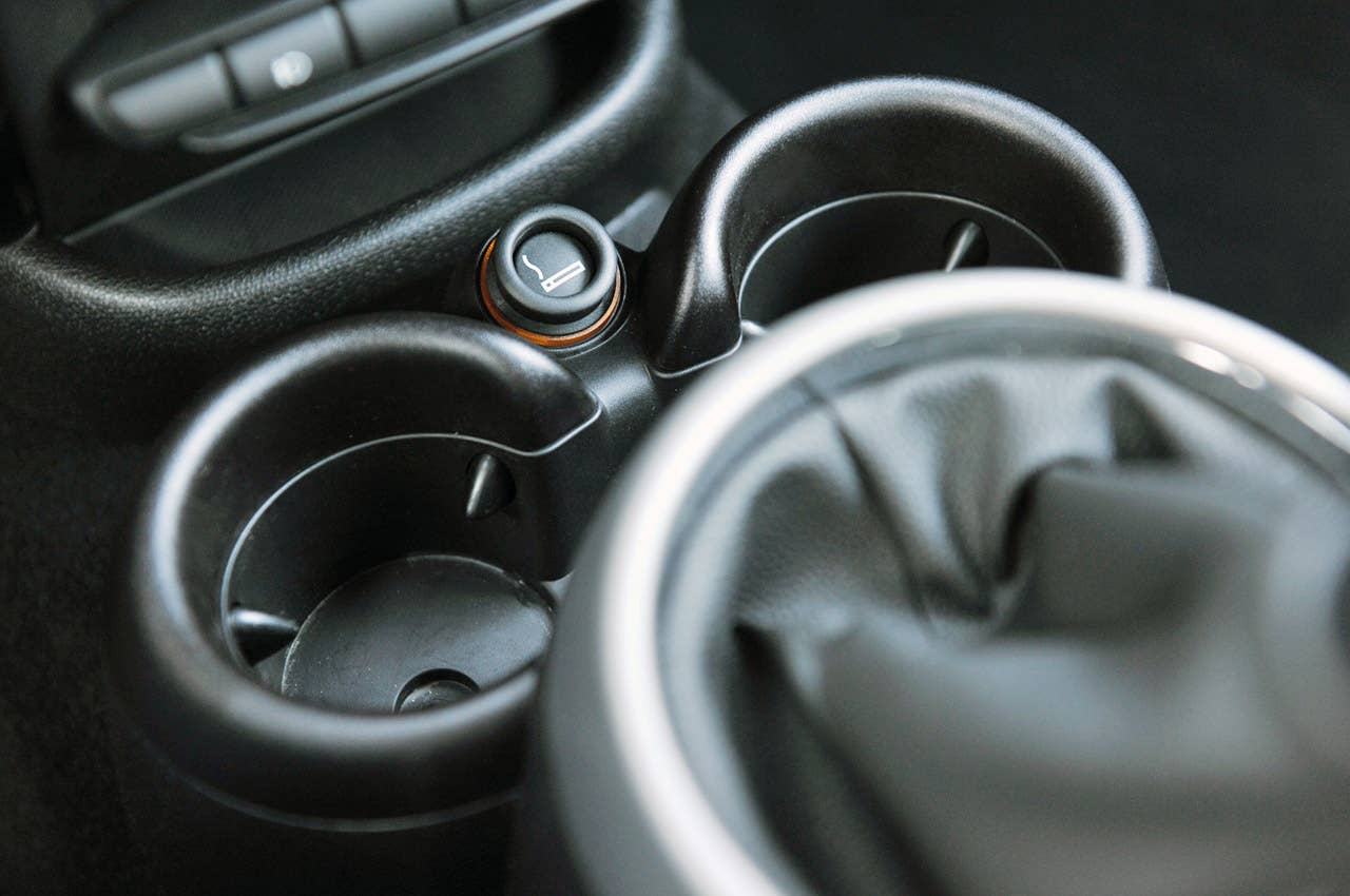 2011 Mini Countryman cup holders