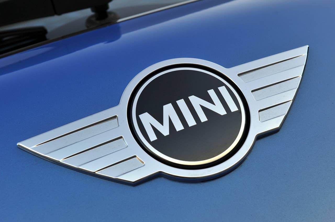 2011 Mini Countryman logo