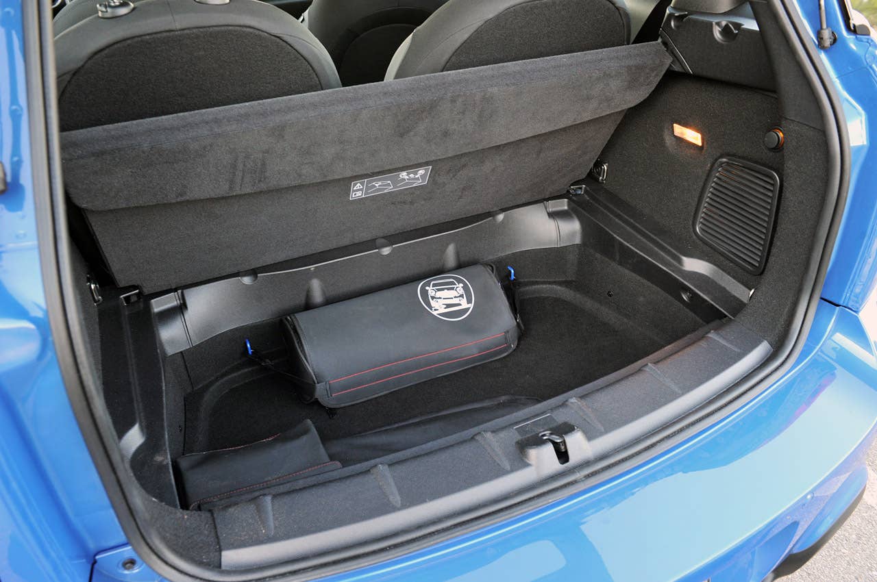 2011 Mini Countryman rear cargo area