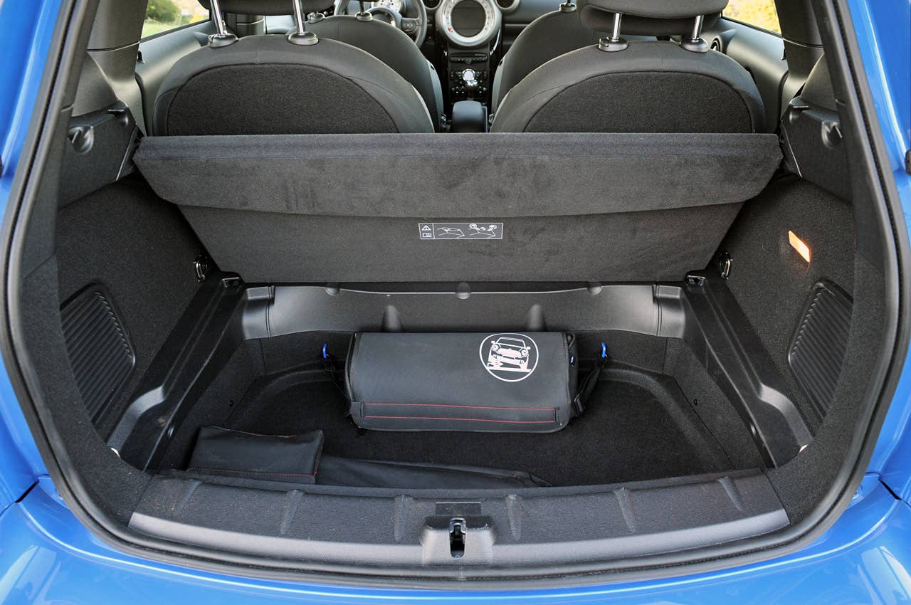 2011 Mini Countryman rear cargo area