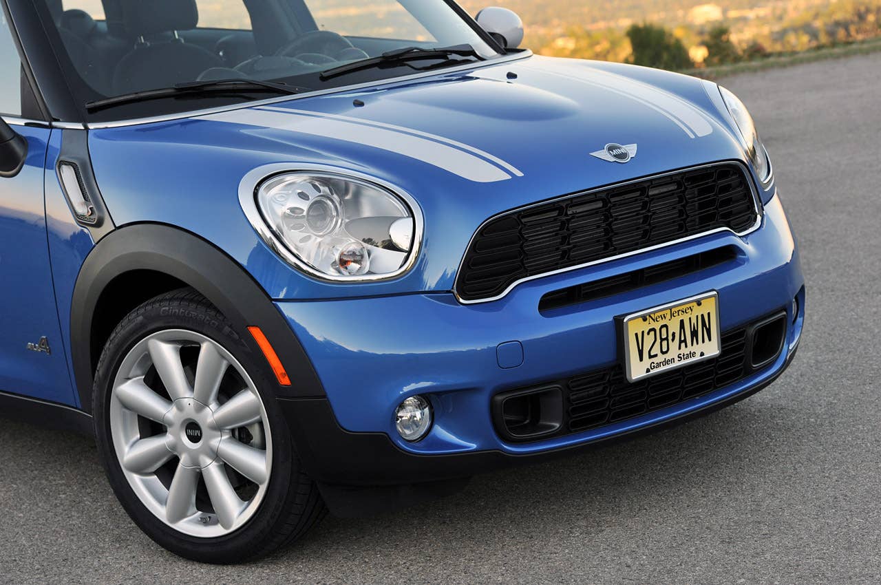 2011 Mini Countryman front detail