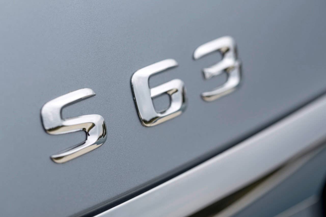 2014 Mercedes-Benz S63 AMG 4MATIC.