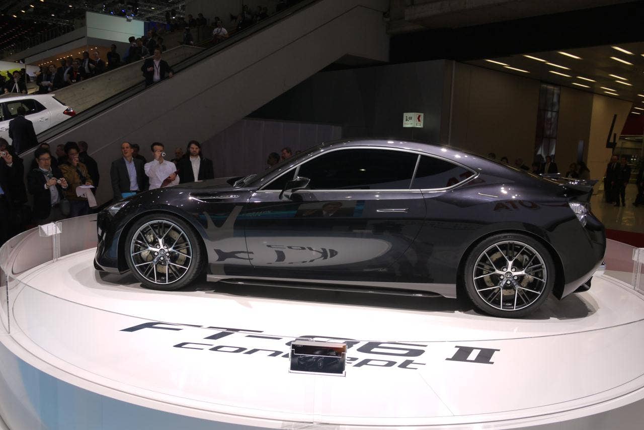 Toyota FT-86 II Concept: Geneva 2011