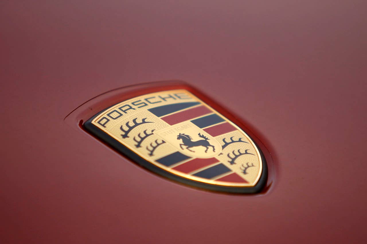 2011 Porsche Panamera V6 logo