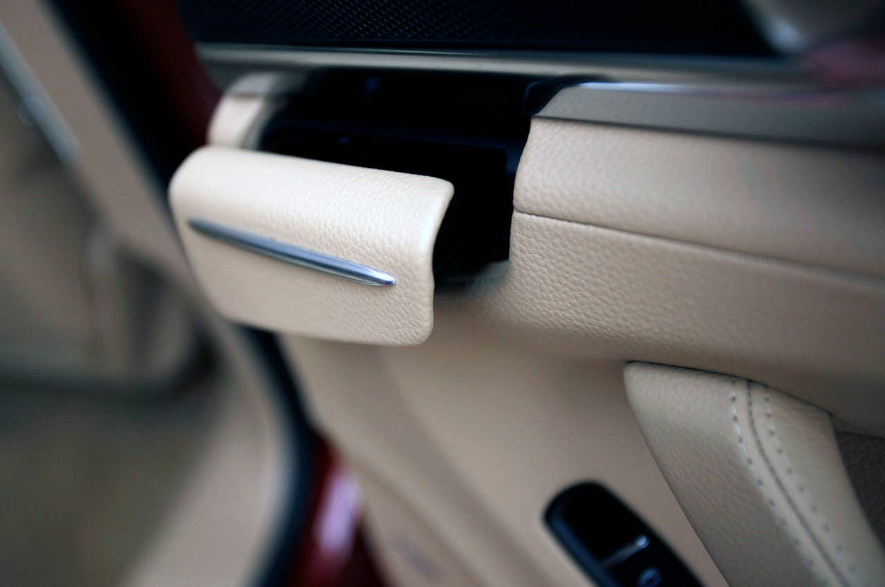 2011 Porsche Panamera V6 ash tray