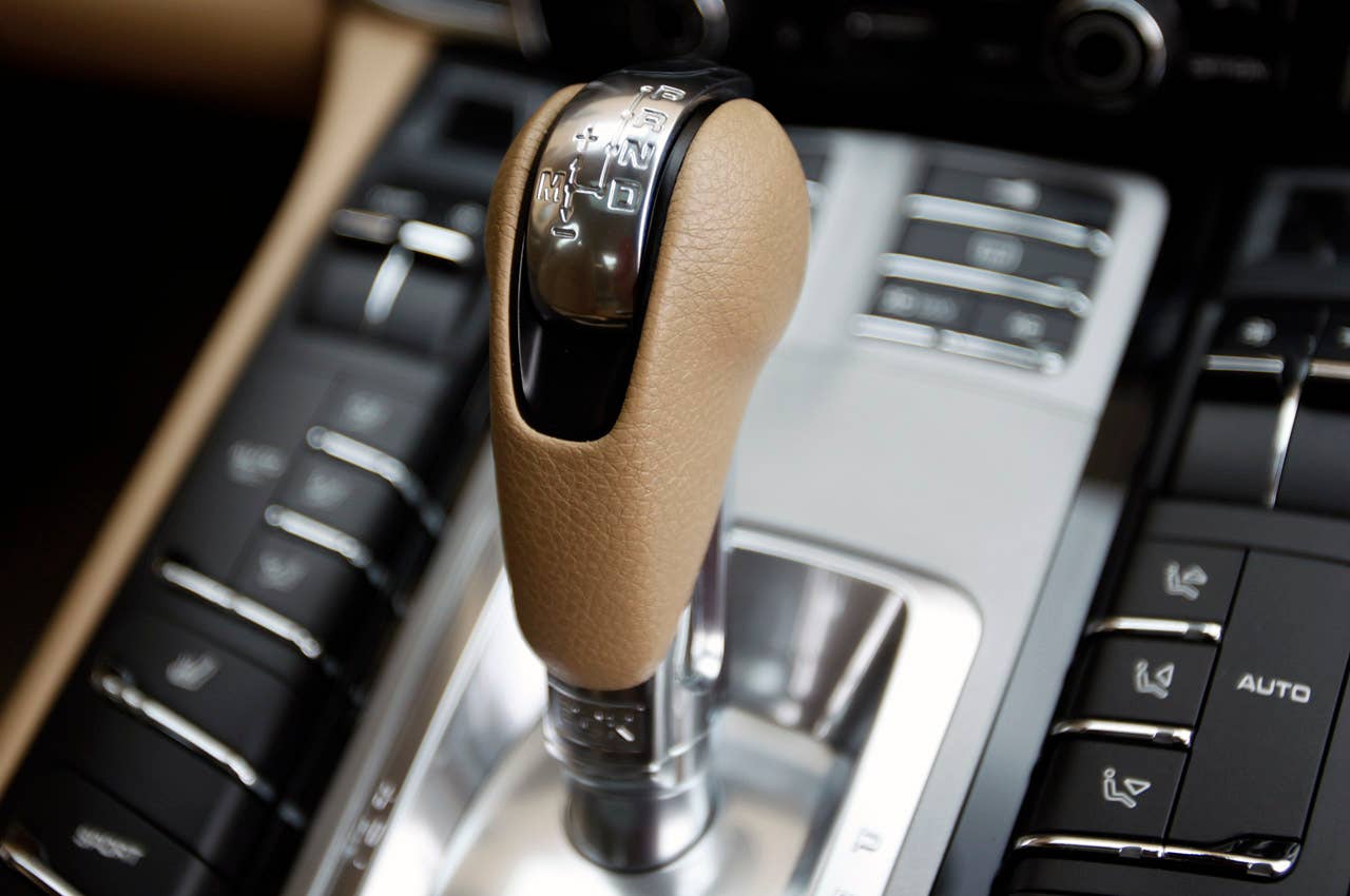 2011 Porsche Panamera V6 shifter