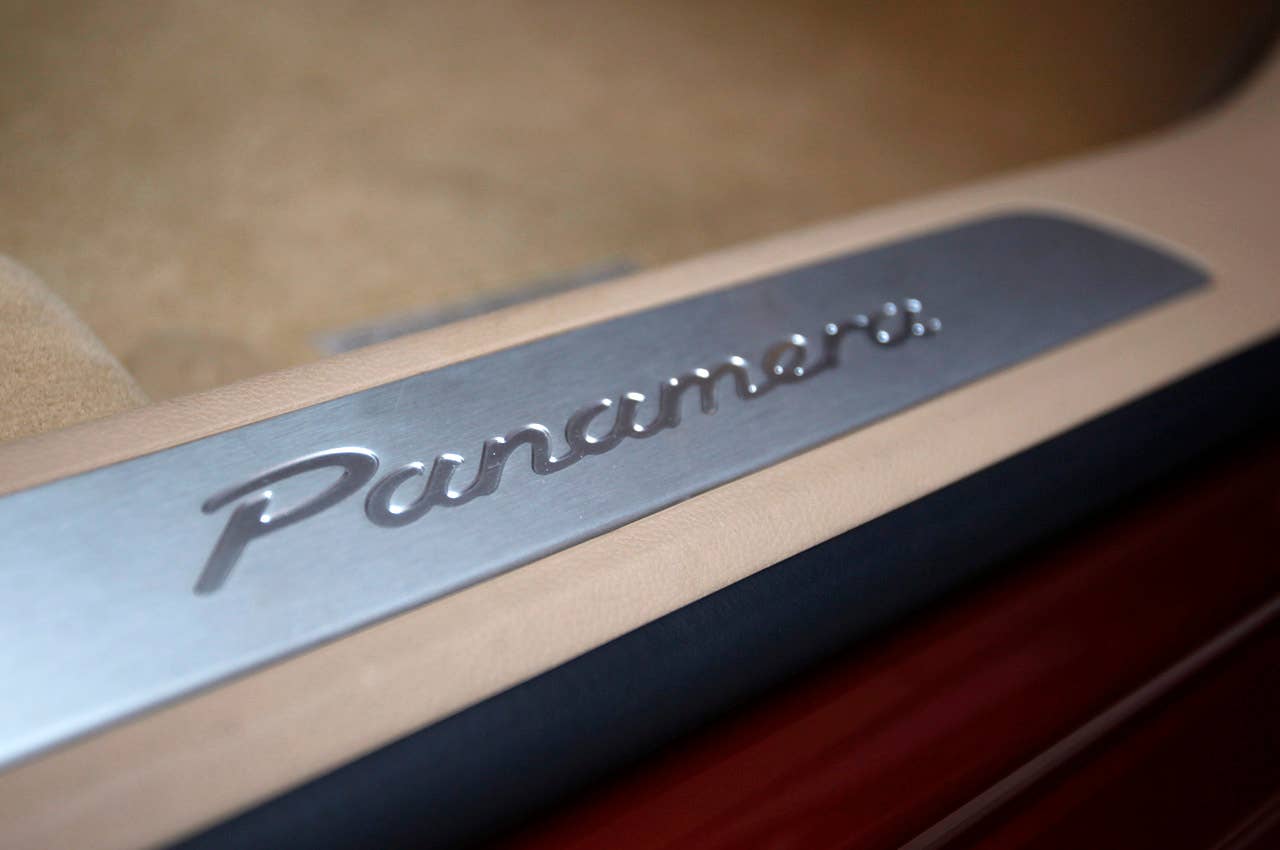 2011 Porsche Panamera V6 sill plate