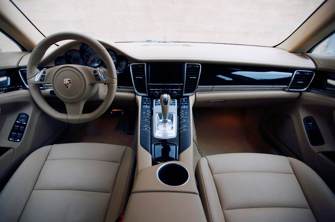 2011 Porsche Panamera V6 interior