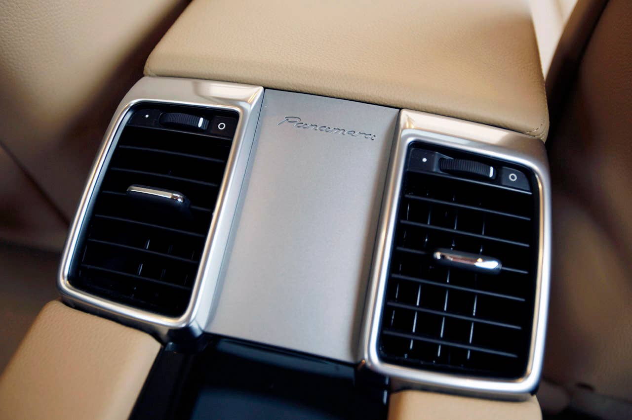 2011 Porsche Panamera V6 rear seat vents