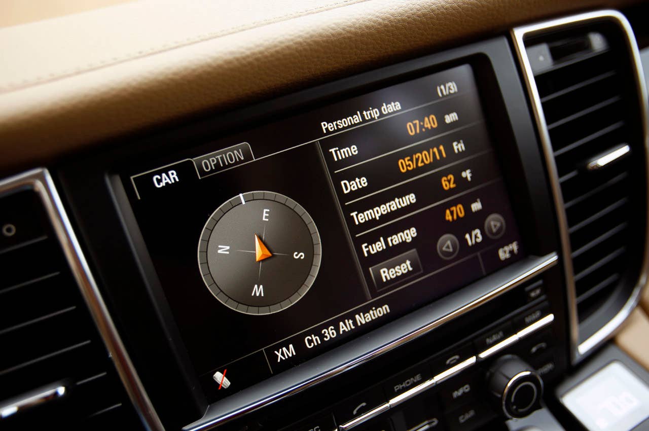 2011 Porsche Panamera V6 trip data display