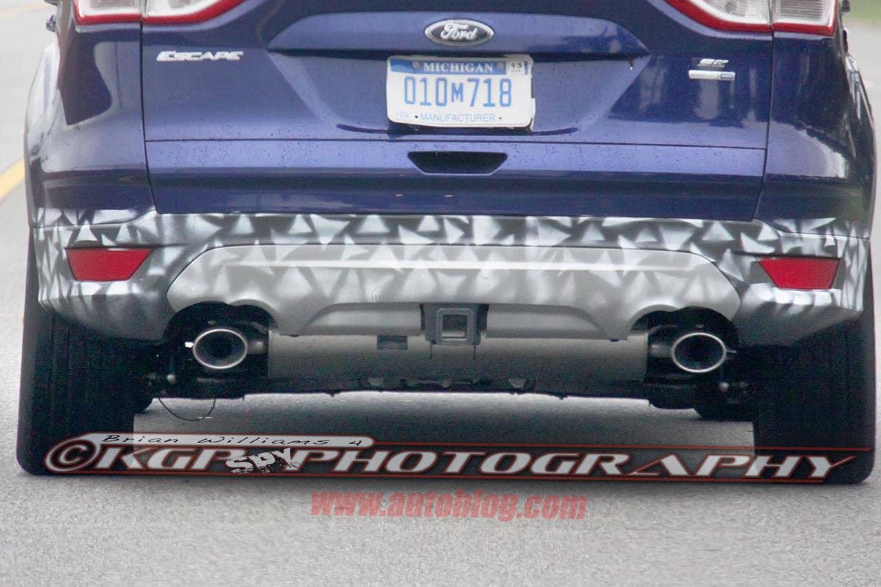 Lincoln MKD Spy Shots rear lower valance