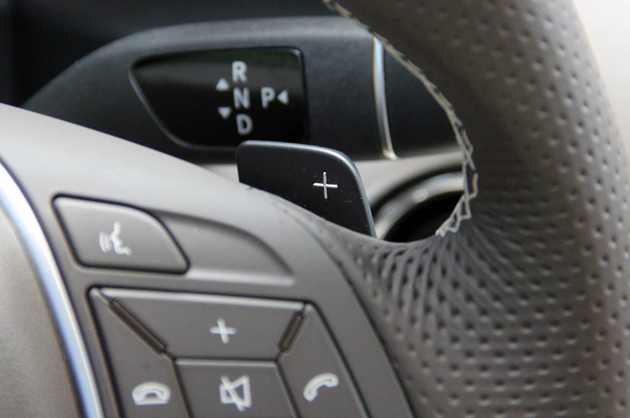 2013 Mercedes-Benz GLK paddle shifter