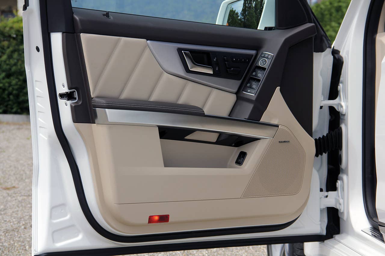 2013 Mercedes-Benz GLK door