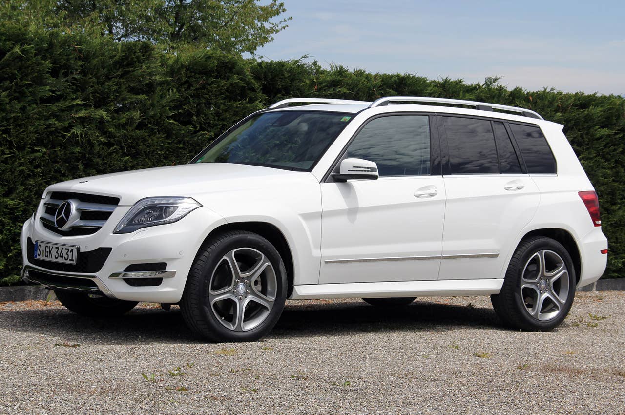 2013 Mercedes-Benz GLK front 3/4 view