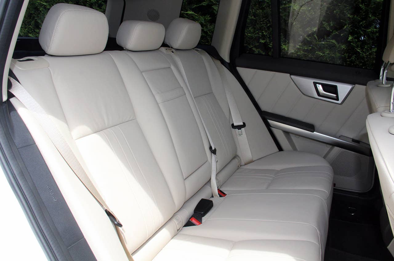 2013 Mercedes-Benz GLK rear seats
