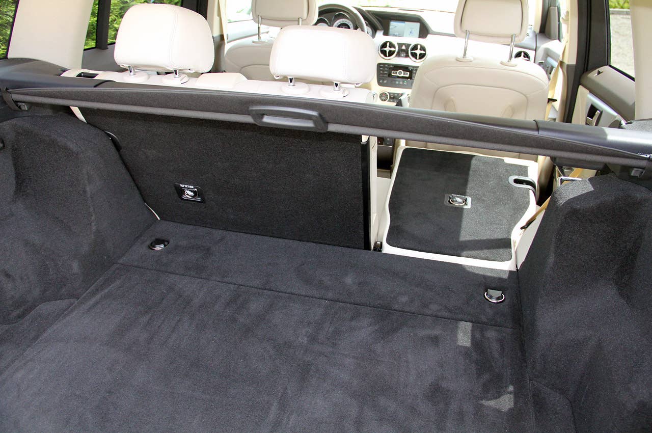2013 Mercedes-Benz GLK rear cargo area