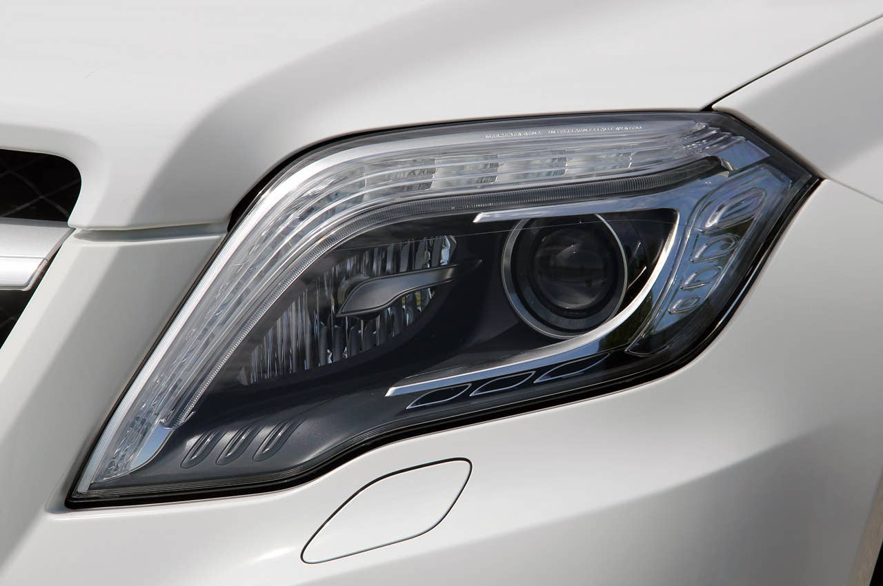 2013 Mercedes-Benz GLK headlight