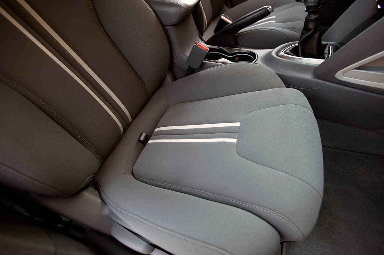 2013 Dodge Dart front seat