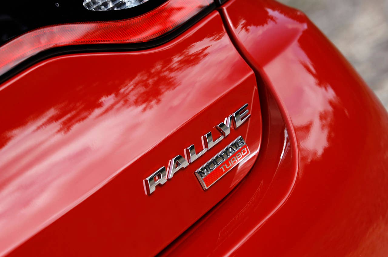2013 Dodge Dart badge
