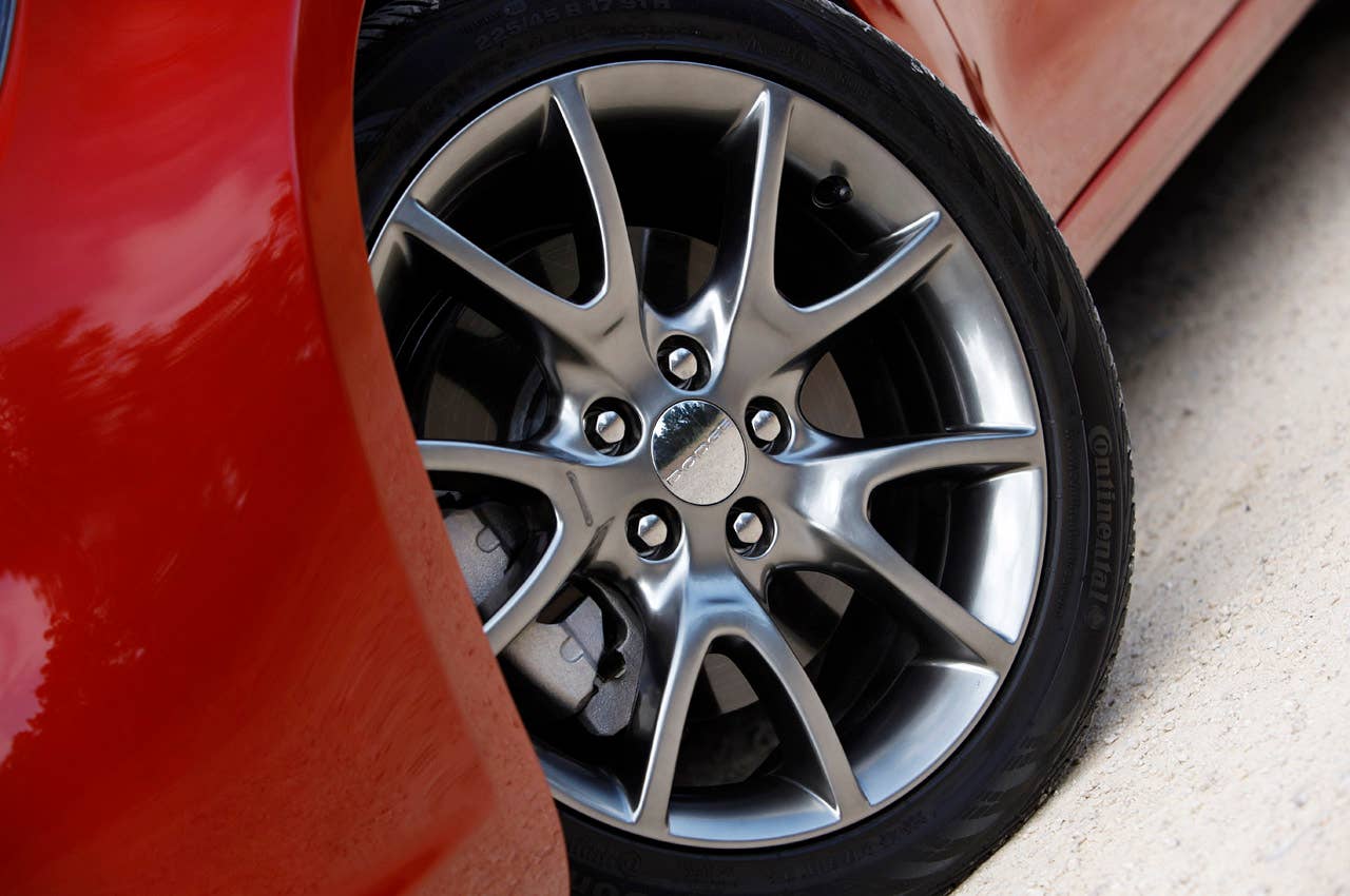 2013 Dodge Dart wheel