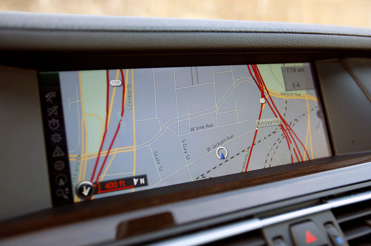 2011 BMW 740Li navigation system