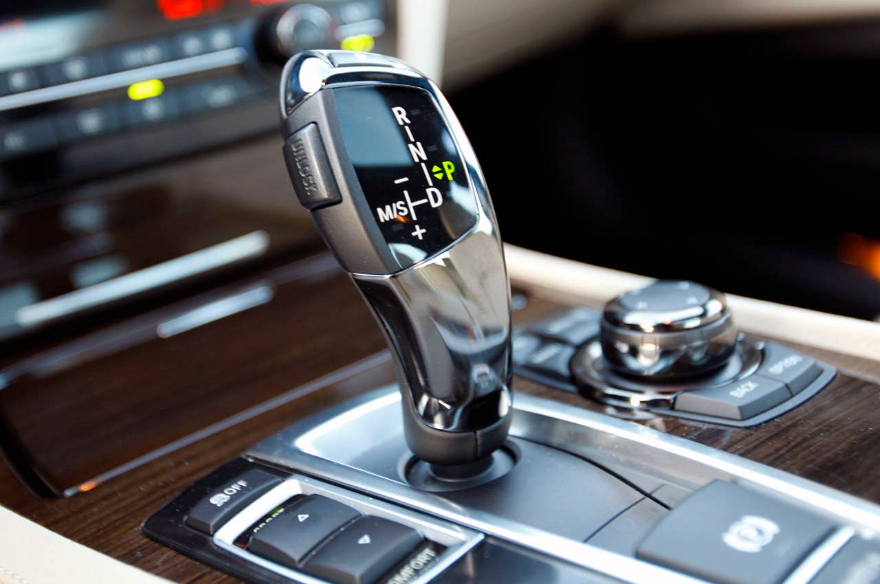 2011 BMW 740Li shifter