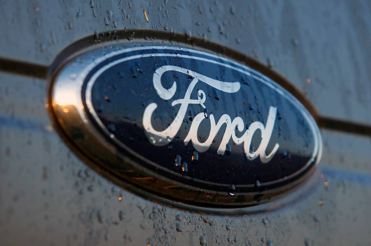2011 Ford F-150 4x4 SuperCrew logo