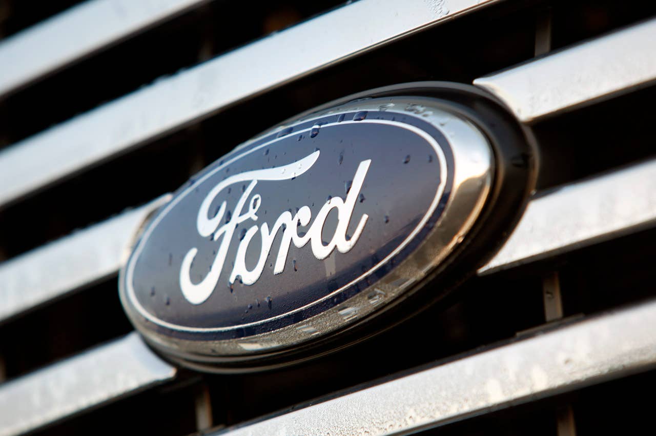 2011 Ford F-150 4x4 SuperCrew logo