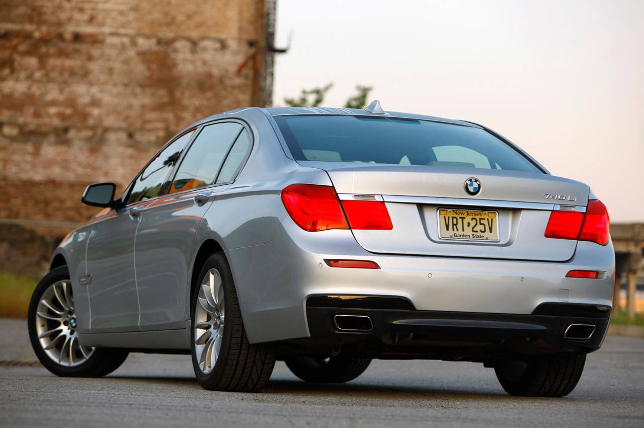 2011 BMW 740Li rear 3/4 view