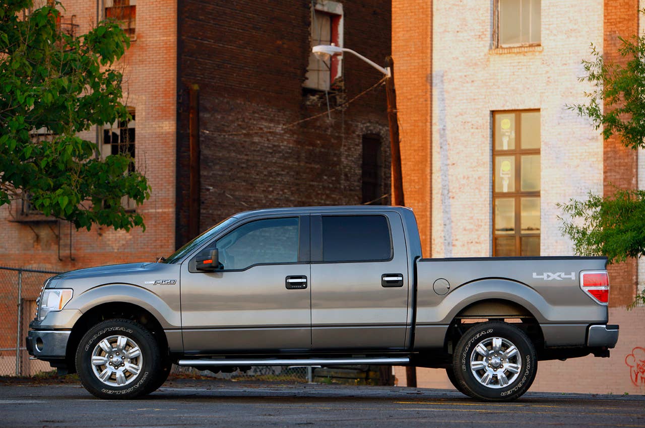 2011 Ford F-150 4x4 SuperCrew side view