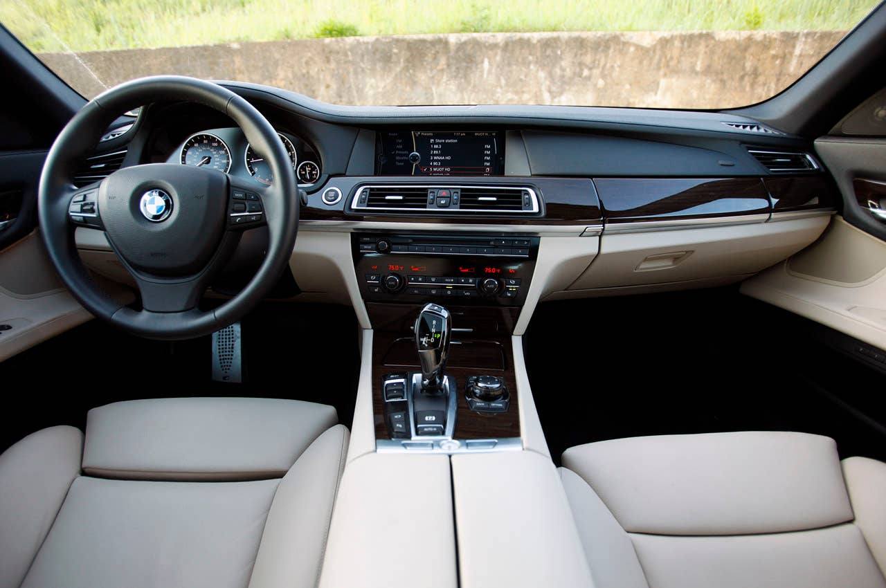 2011 BMW 740Li interior