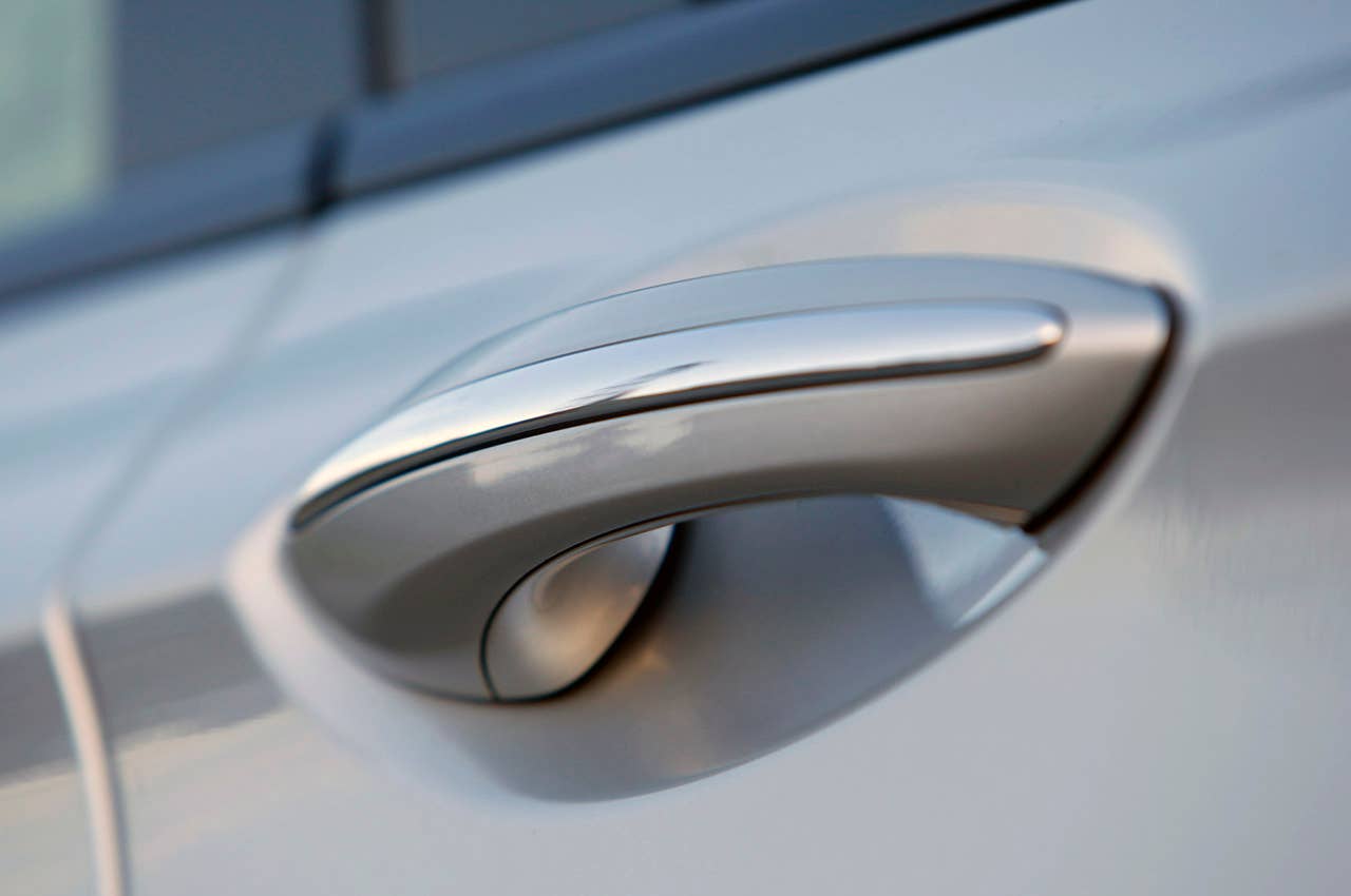 2011 BMW 740Li door handle
