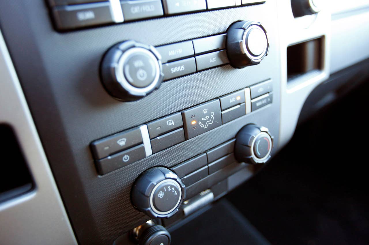 2011 Ford F-150 4x4 SuperCrew climate controls