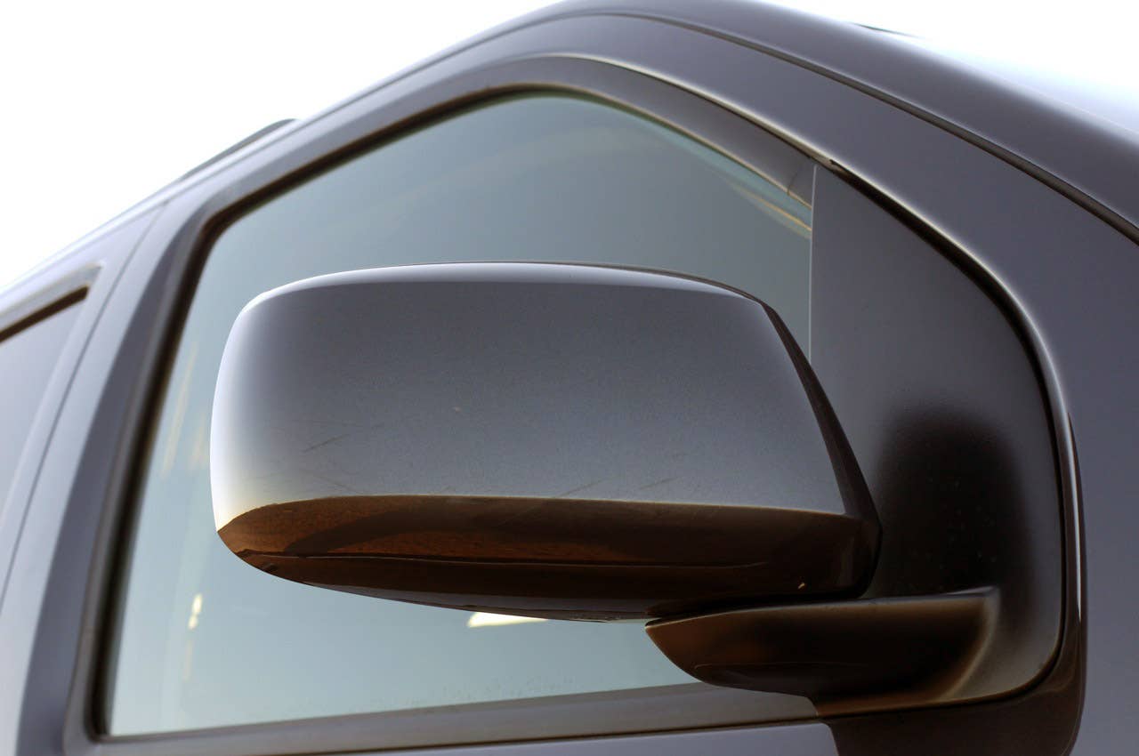 2011 Nissan Pathfinder side mirror