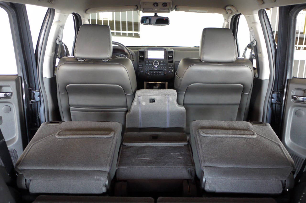2011 Nissan Pathfinder fold down rear seats