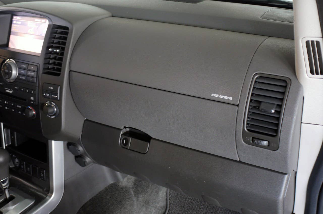 2011 Nissan Pathfinder dash
