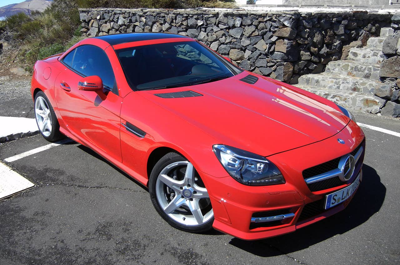 2012 Mercedes-Benz SLK front 3/4 view