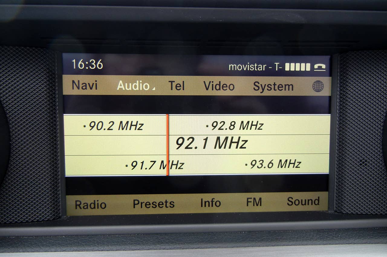 2012 Mercedes-Benz SLK multimedia system