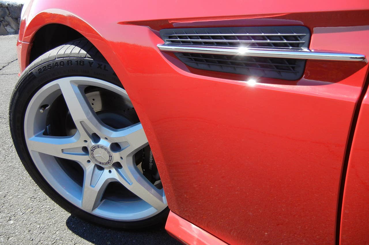 2012 Mercedes-Benz SLK side vent