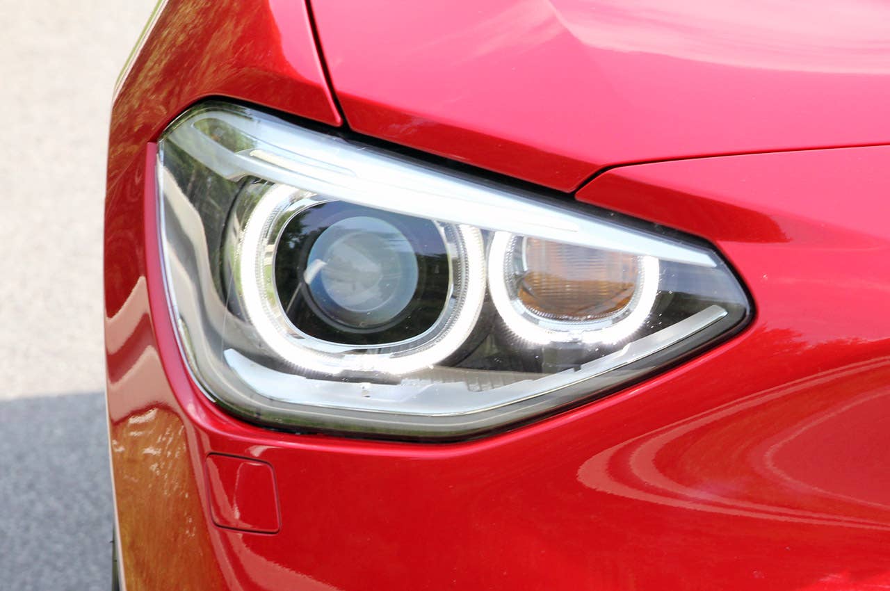 2012 BMW 1 Series Five-Door headlight