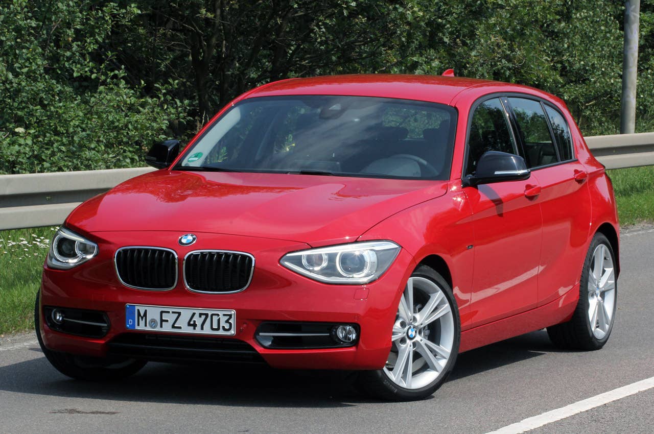 2012 BMW 1 Series Five-Door front 3/4 view