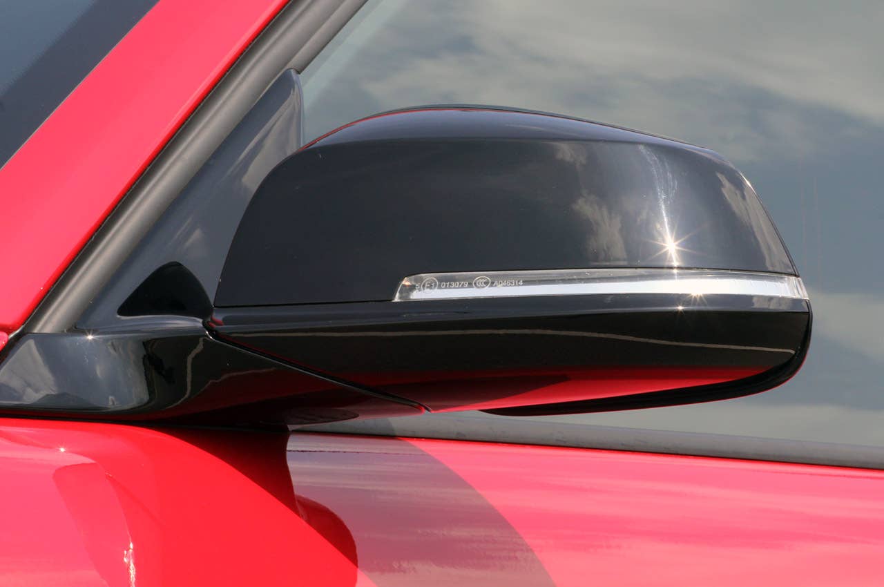 2012 BMW 1 Series Five-Door side mirror