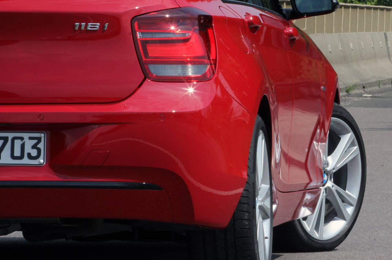 2012 BMW 1 Series Five-Door rear detail