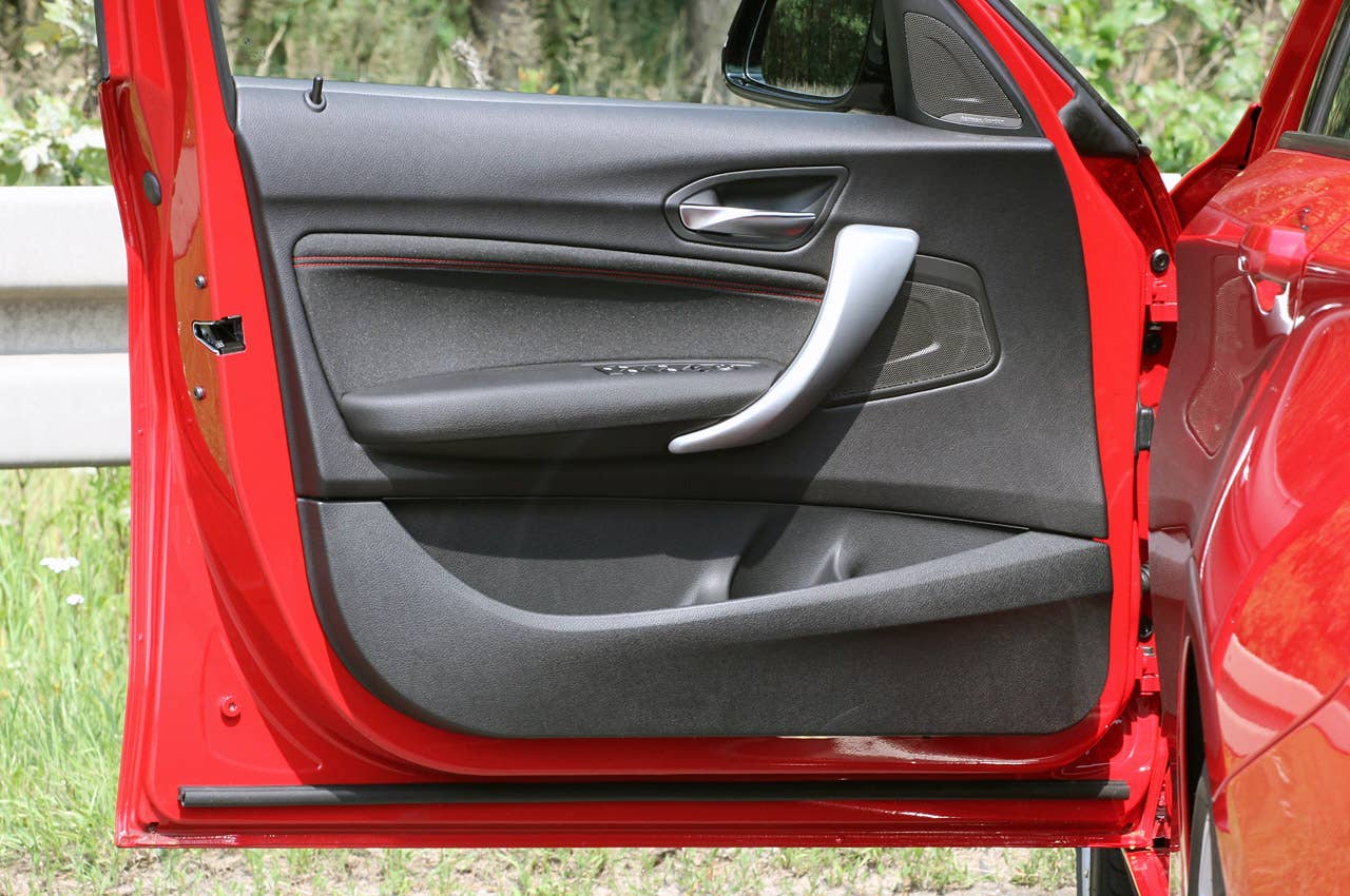 2012 BMW 1 Series Five-Door door